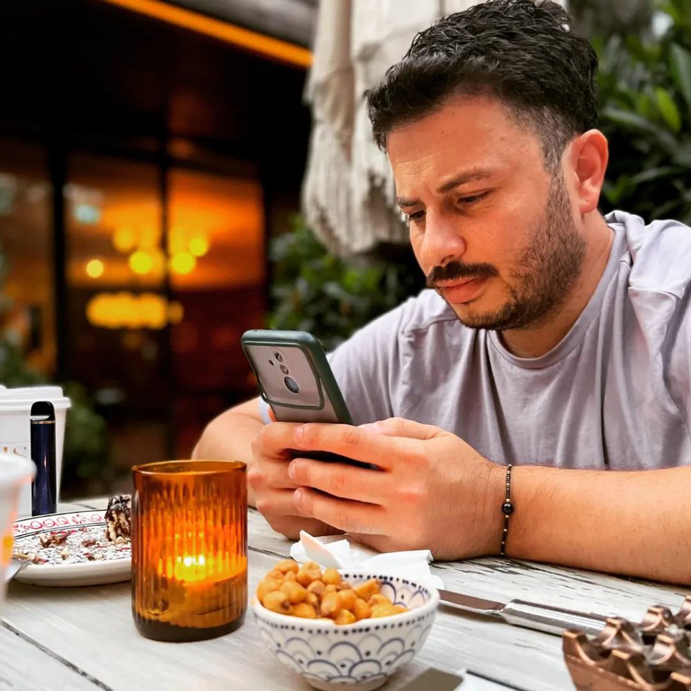 Zuhal Topal'la Yemekteyiz Emrah kimdir? Emrah Şerbetçi Instagram hesabı