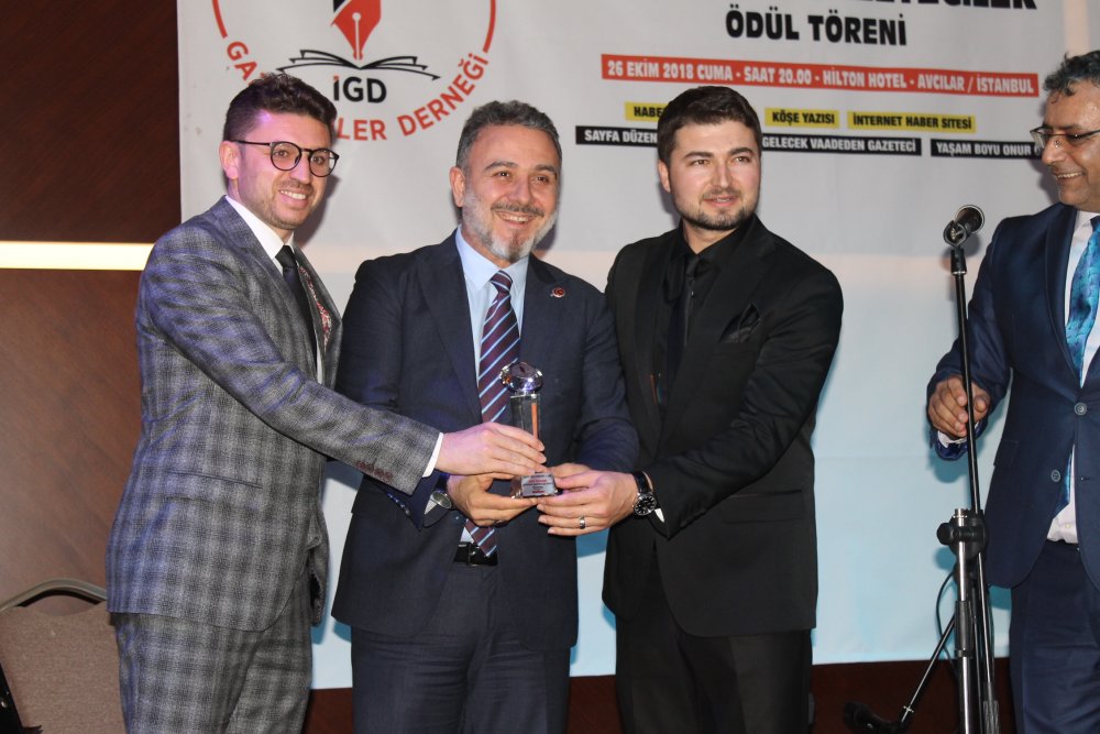 istanbul gazeteciler derneği zirvedeki gazeteciler ödül töreni