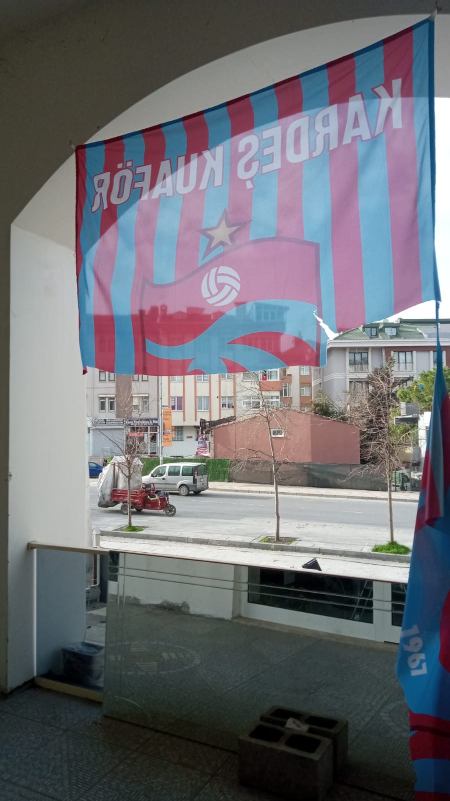 trabzonspor bayrağı büyükçekmece