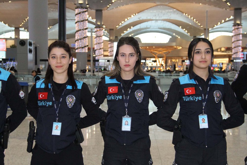 istanbul havalimanı polis üniformaları