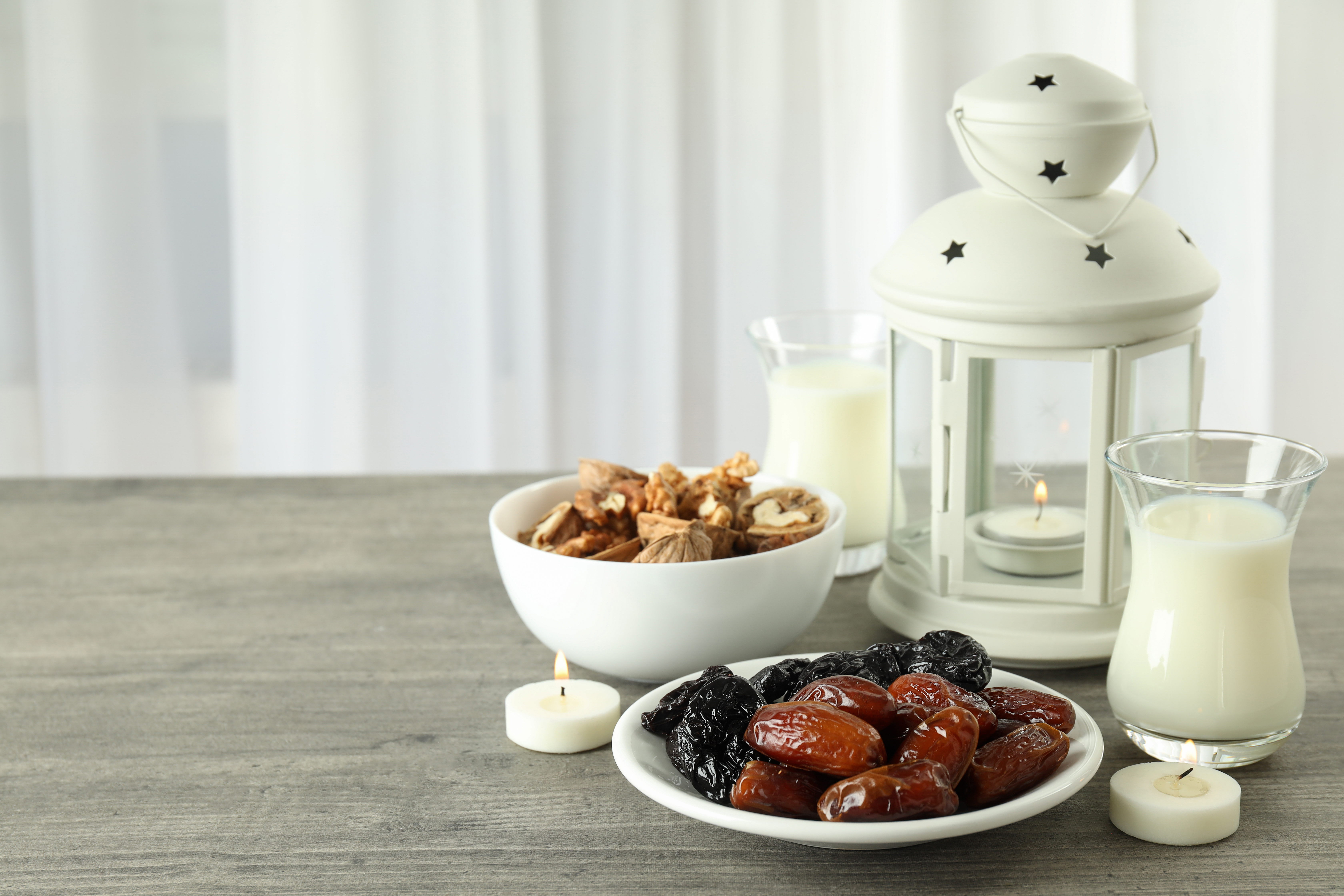 2023-resimli-ramazan-mesajlari-concept-ramadan-food-space-text